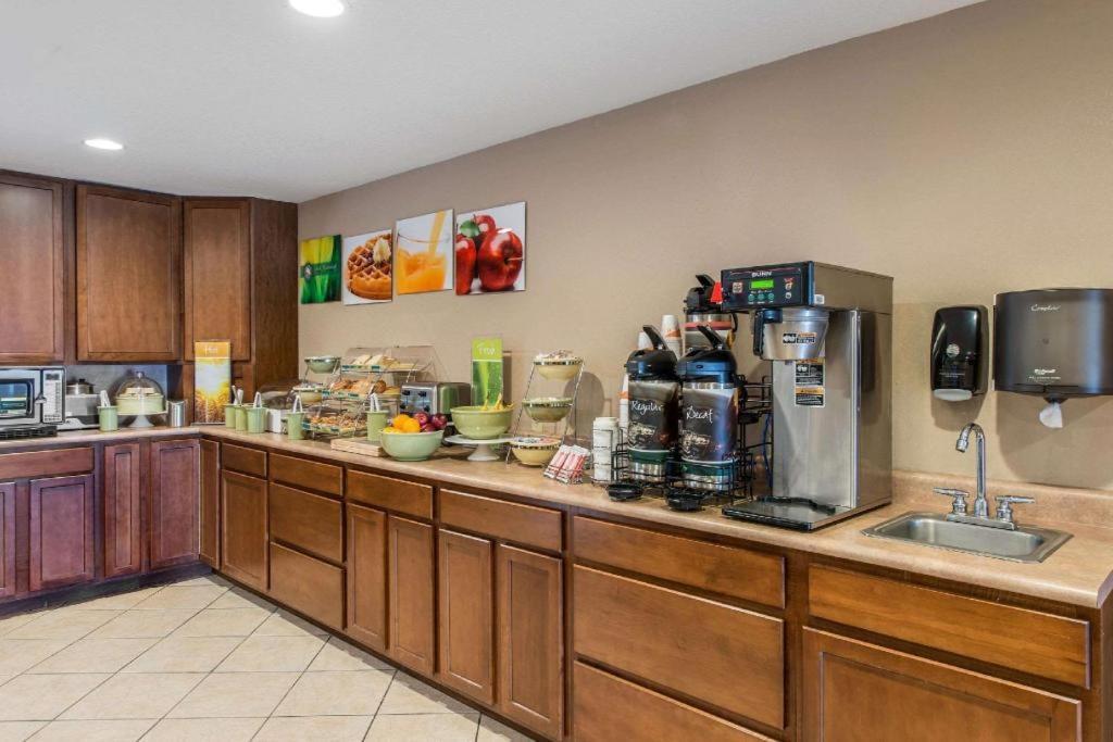 Quality Inn Μπέρλινγκτον Εξωτερικό φωτογραφία